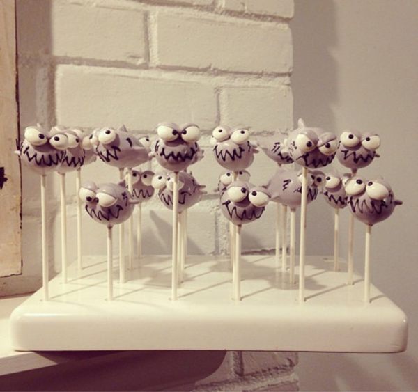 We cant get over the cuteness of these cake pops!