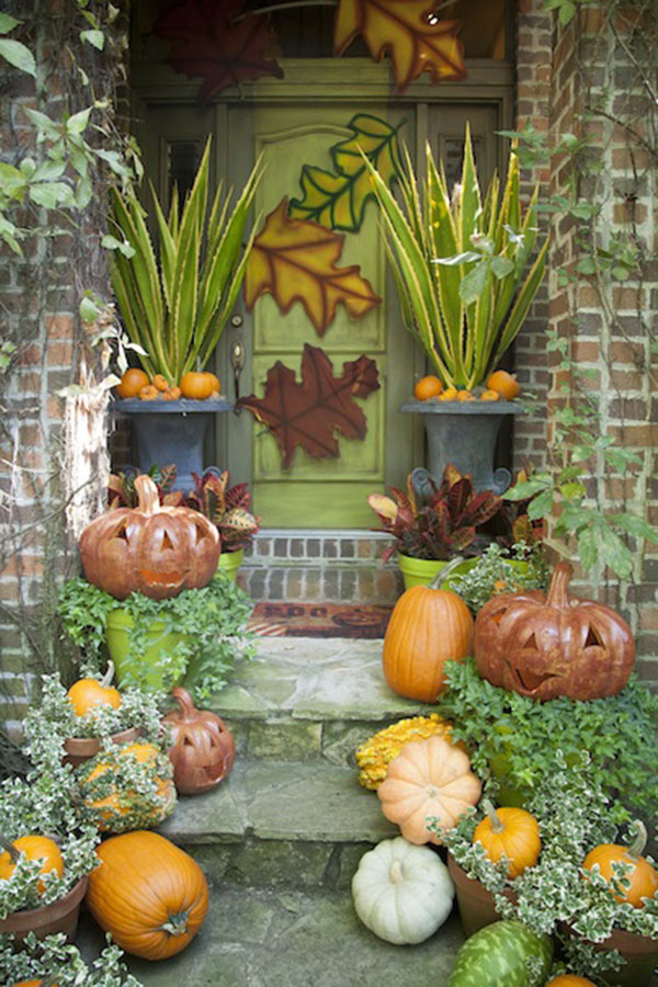 Amazing Earthy & Green Fall Porch decoration