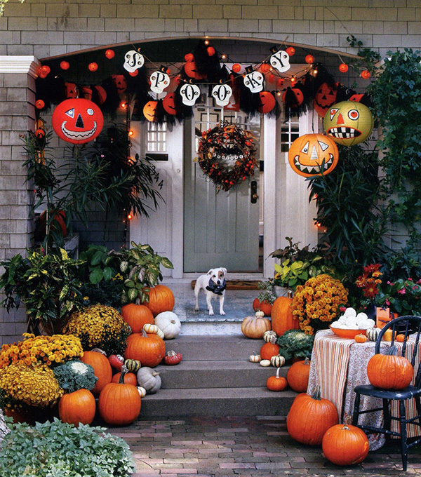 We love this whimsical fall porch