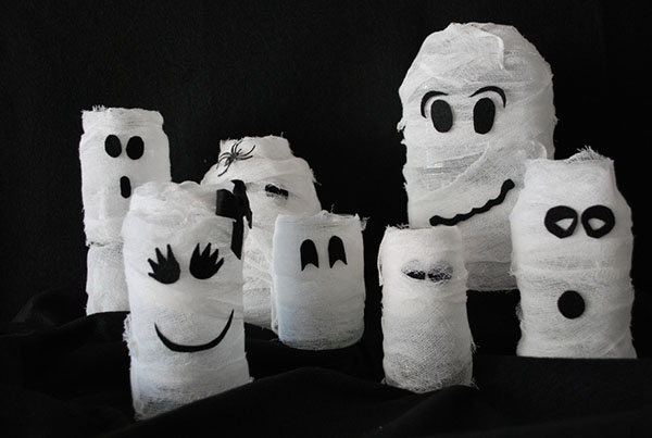 Love These DIY Halloween Ghost Jars
