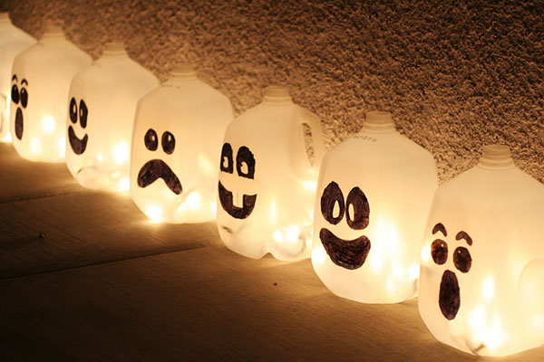 Love these Ghost Lanterns!