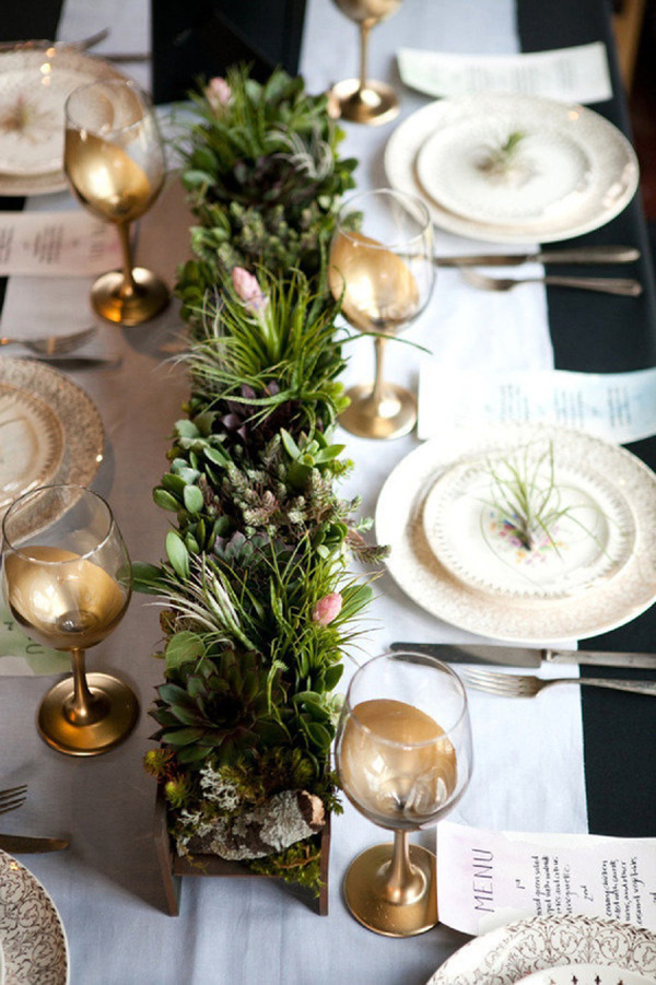Love this Thanksgiving tablescape with succulents