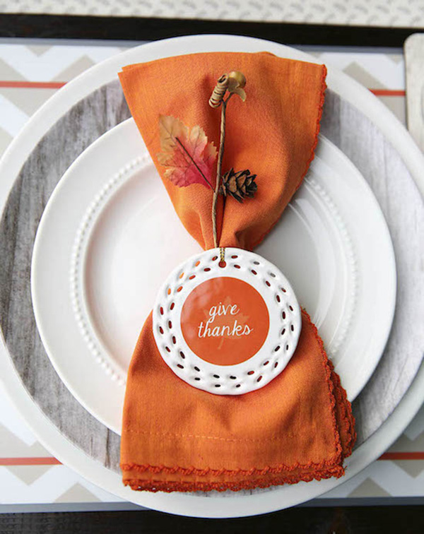 Lovely Give Thanks Napkin & Place Setting For Thanksgiving