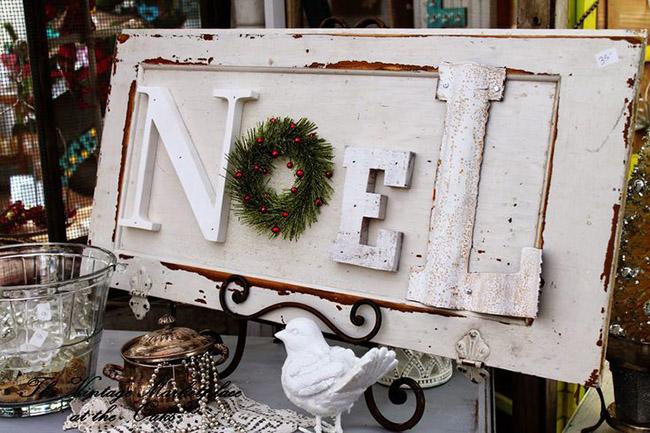 Fun Rustic Noel Sign for the holidays