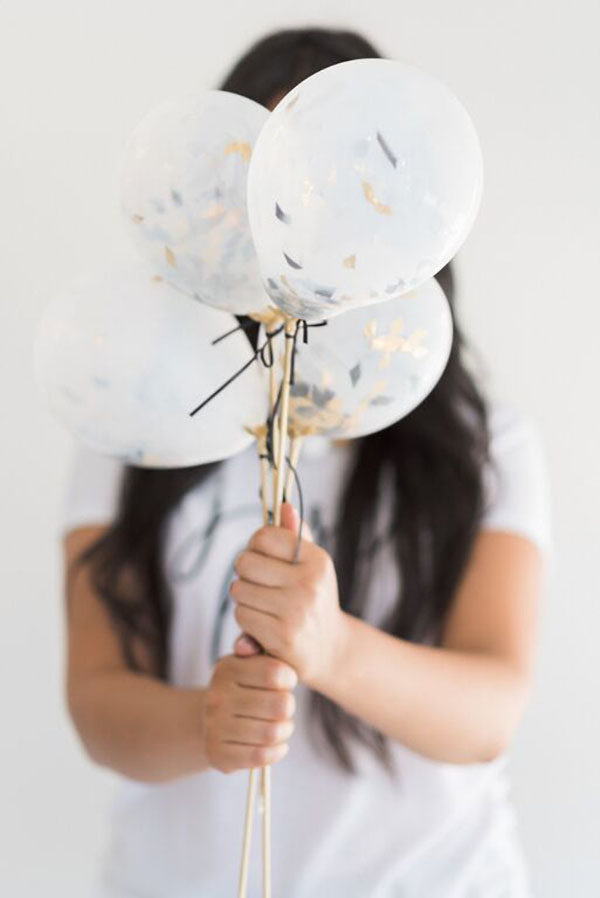 Lovely Black and Gold confetti Balloons!