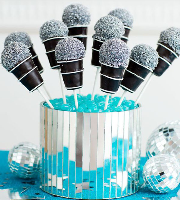 Microphone cake pops for A Grammys Party!