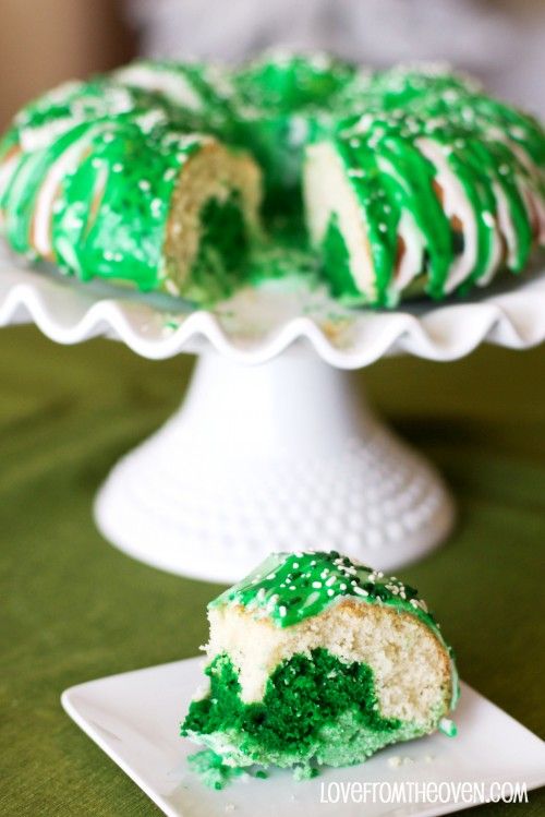 Shamrock Cake For St Patricks Day -See More Inspiring Shamrock Cakes On The Blog! - B. Lovely Events