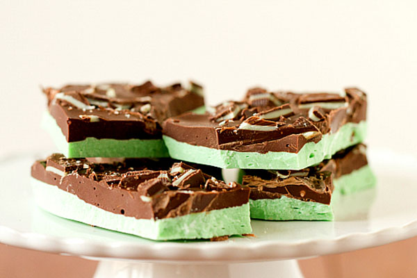 grasshopper-mint-chocolate-bark- yummy treat for st patricks day
