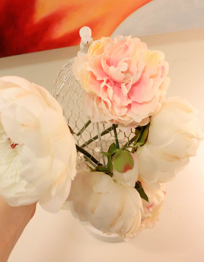 DIY Birdcage Centerpiece- Get the how to on B. Lovely Events