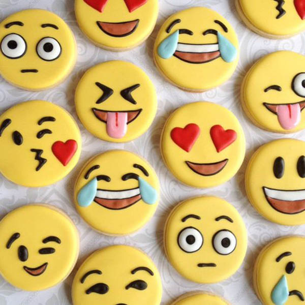 Emoji Party Cookies - See more amazing party trends for 2016 at B. Lovely Events!