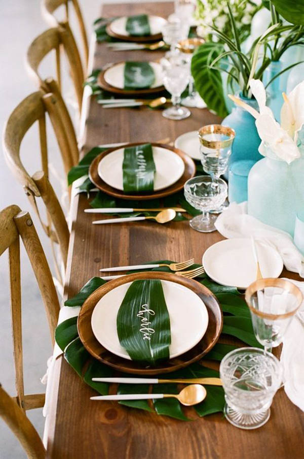 Plam leaf party table - See more amazing party trends for 2016 at B. Lovely Events!