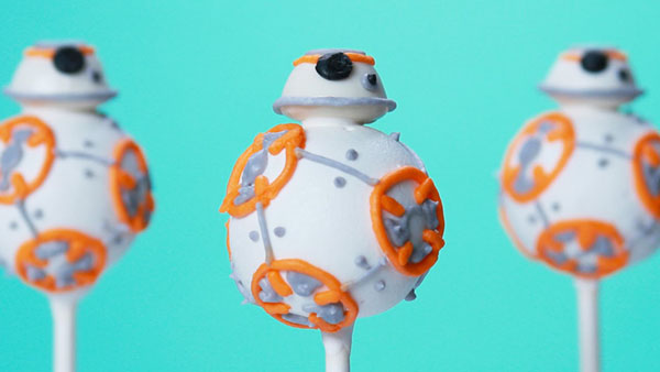 BB8 Star Wars Cake Pops- Check Out More May the 4th be with you ideas on the blog! - B. Lovely Events