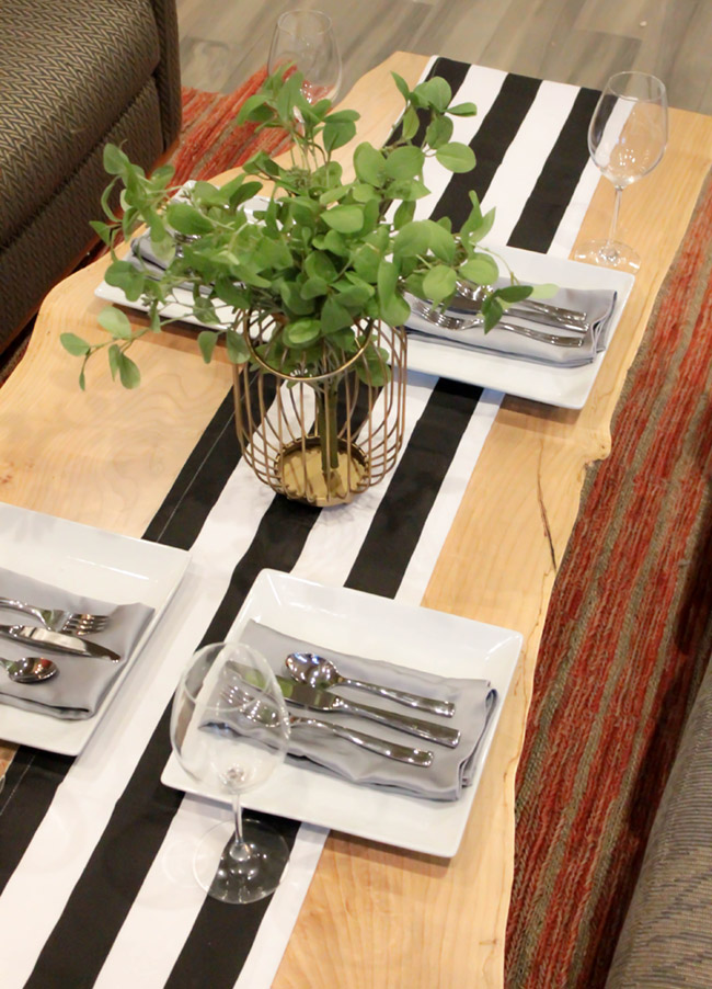 DIY Plant Centerpiece With Eucalyptus (1) -Learn How To Make Them On B. Lovely Events