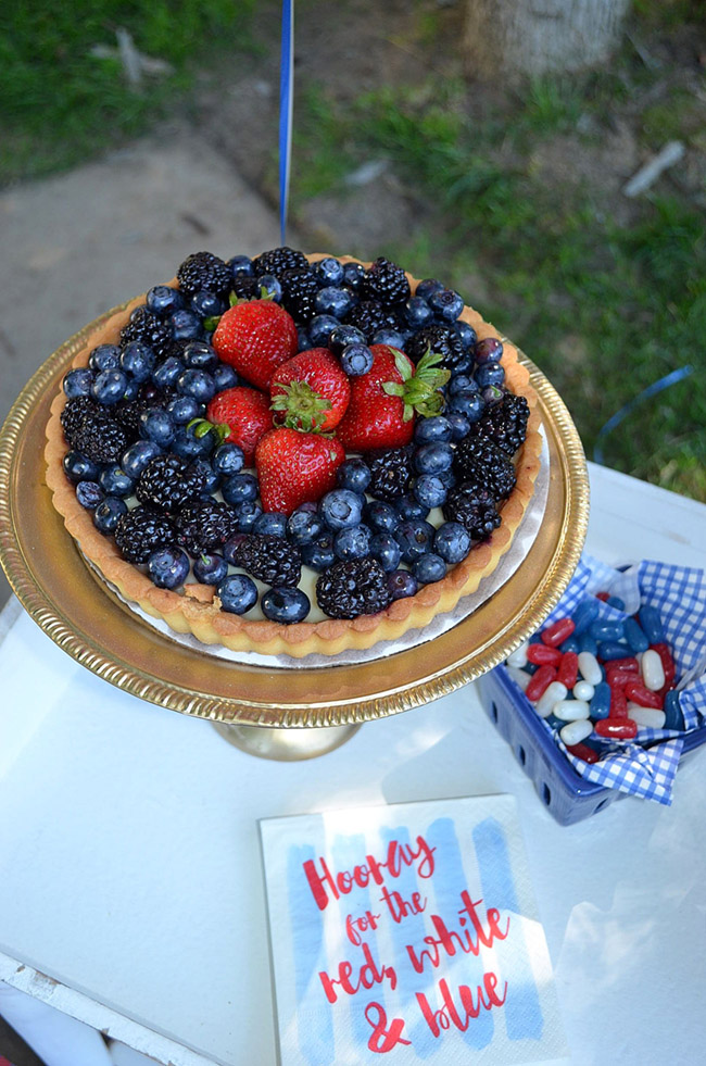 4th Of July Berry Pie -See All Of The Lovely Party Details on B. Lovely Events!