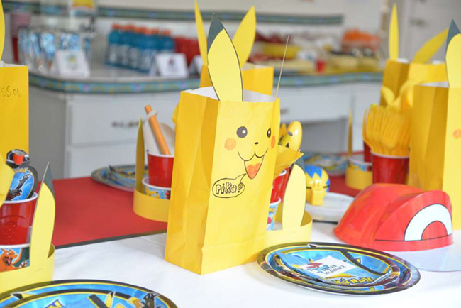 Fun Pikachu Favor Bags! - See more cute Pokemon Party Ideas on B. Lovely Events