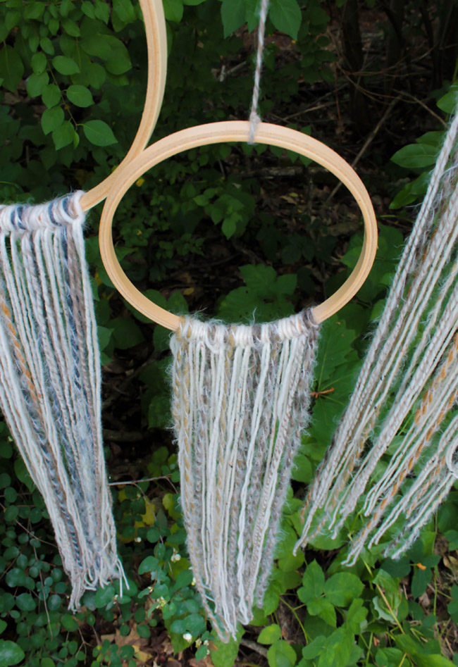 DIY Yarn Dreamcatcher-See how to make them on B. Lovely Events