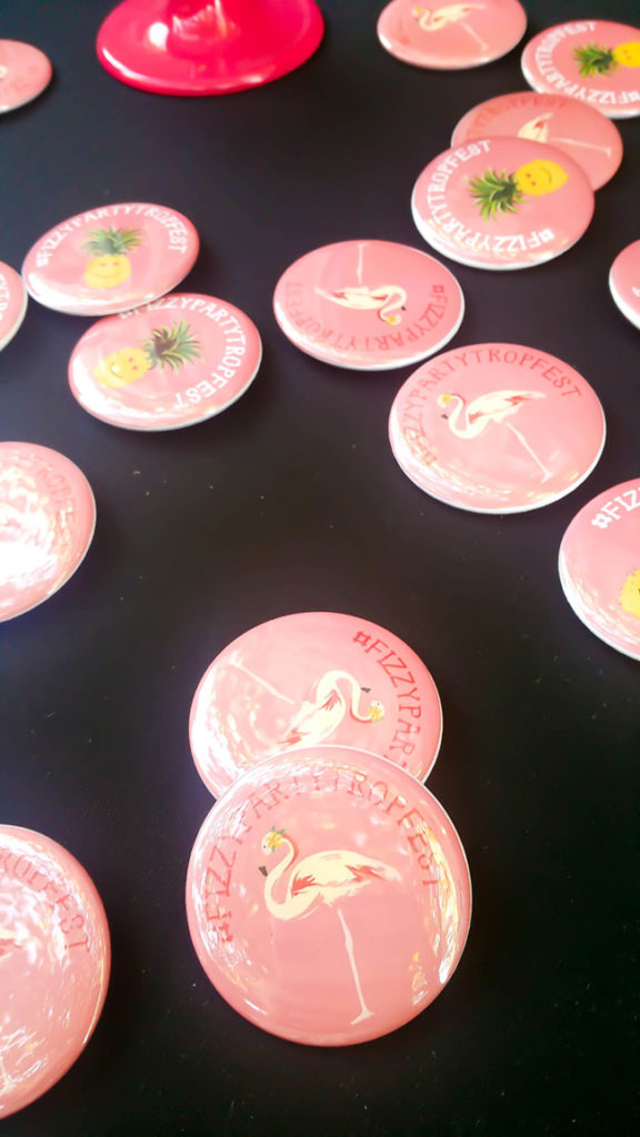 fun-flamingo-buttons