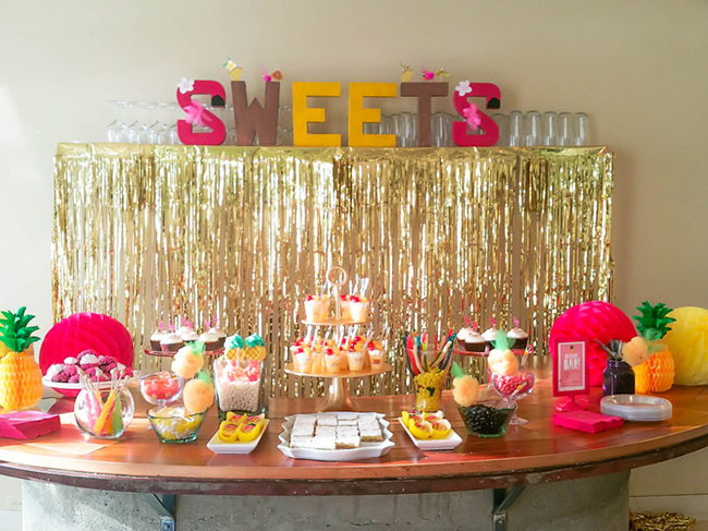 tropical-pineapple-flamingo-party-dessert-bar