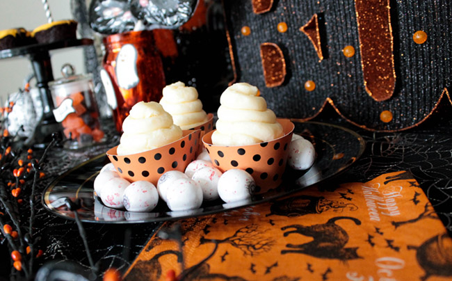 Spooktacular Halloween Party Ideas and cupcakes- B. Lovely Events