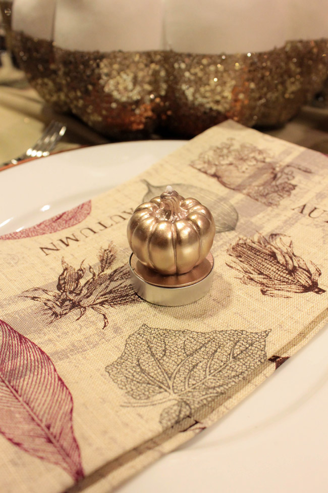 Thanksgiving place setting decor- B. Lovely Events