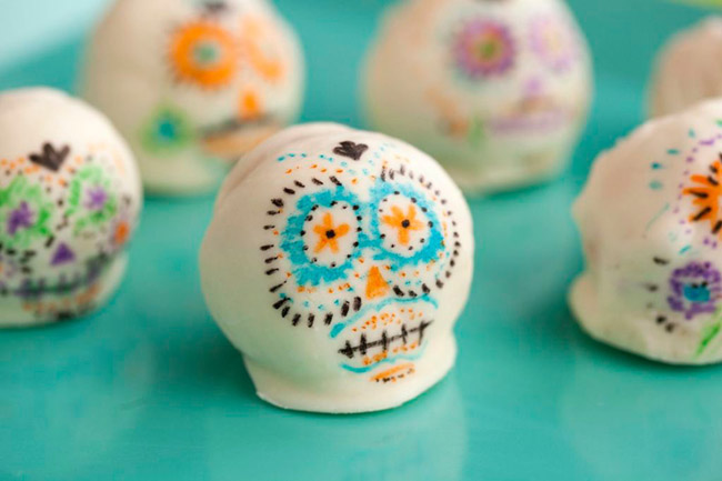 dia de los muertos cake pops- B. Lovely Events