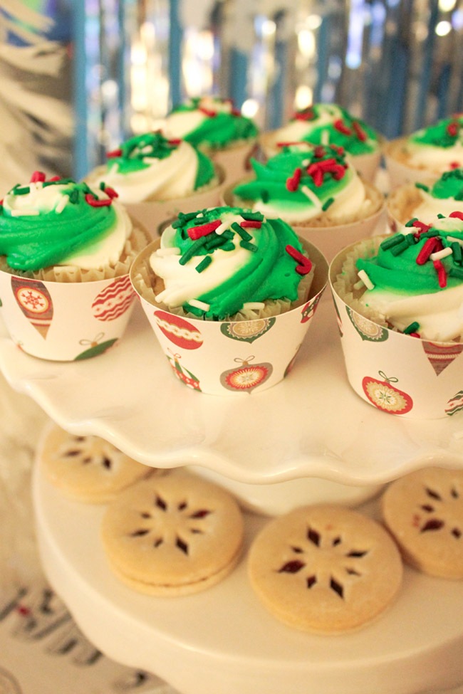 Winter Holiday Party On The Fly On The Cheap - B. Lovely Events