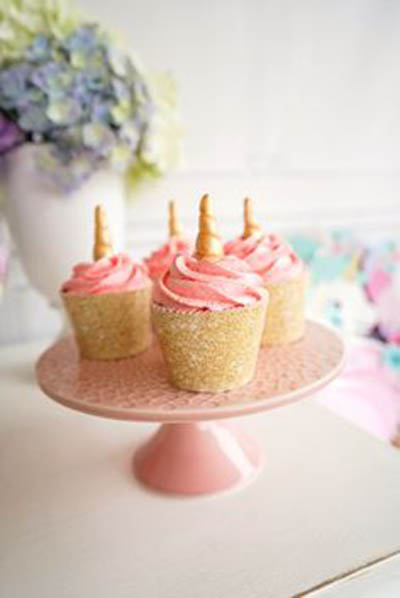 Lovely Unicorn Cupcakes!- See more lovely Unicorn Party Ideas on B. Lovely Events