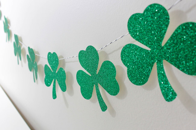 DIY Shamrock Banner- Love this on B. Lovely Events