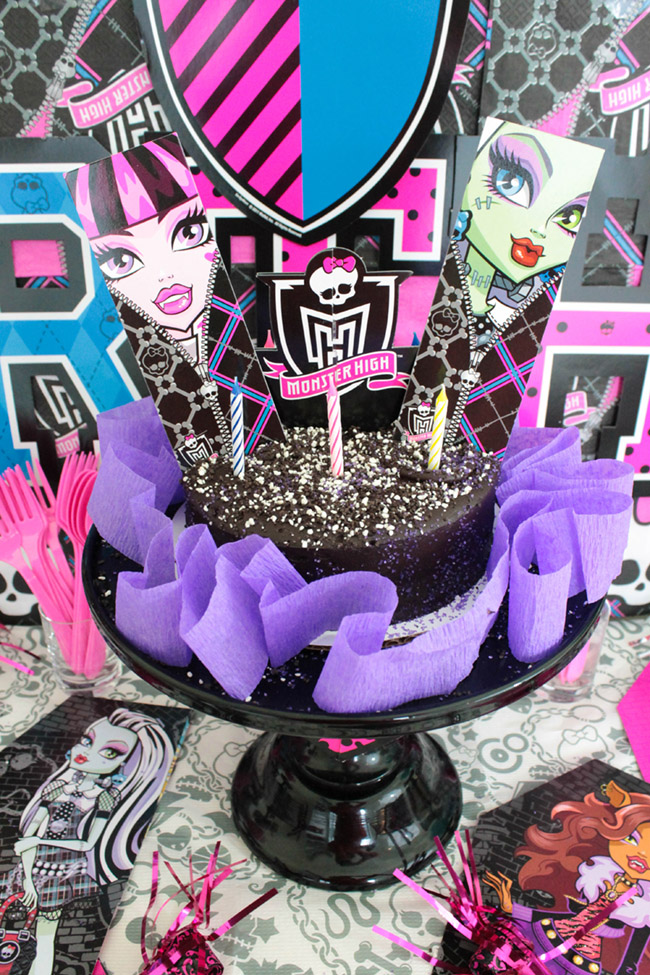 Monster High Birthday Party Cake- See more cute party details on B. Lovely Events