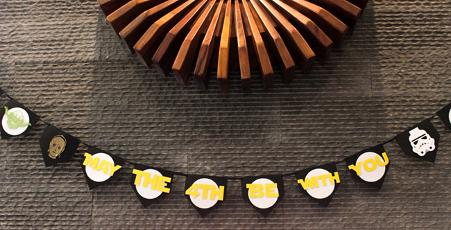 DIY Star Wars Banner May The 4th Be With You - See how to make it on B. Lovely Events 