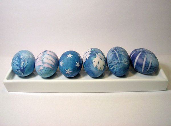 Natural Easter Egg Dye Ideas- See More Natural Easter Egg Ideas on B. Lovely Events