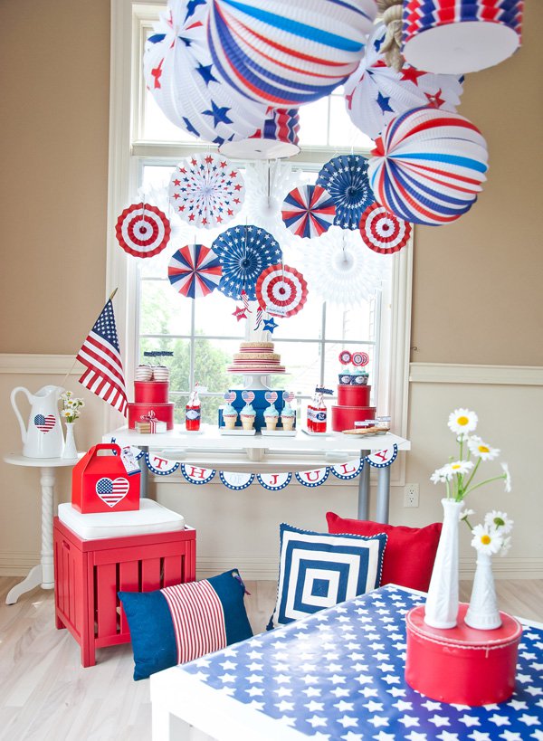 Adorable 4th of July Party!- See 10 of our favorite 4th of July Parties on B. Lovely Events!