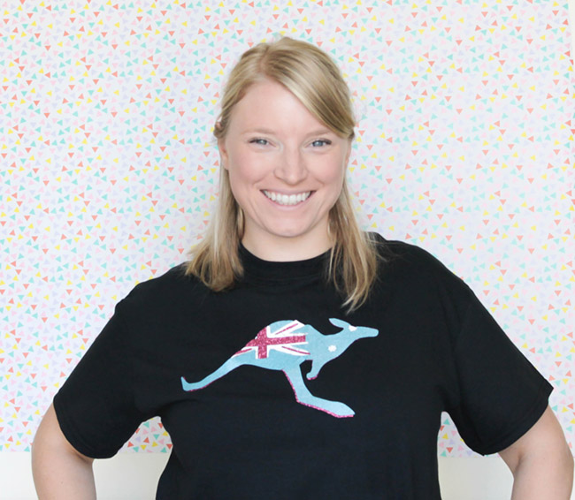 DIY Kangaroo Australian Flag Shirt - Too Cute! See how to make it on B. Lovely Events