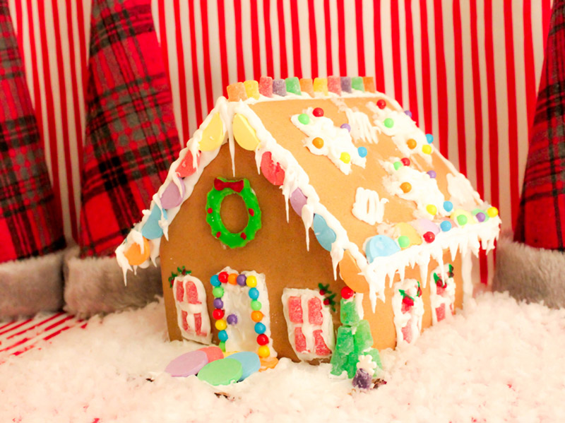 Winter Wonderland Gingerbread House - B. Lovely Events 