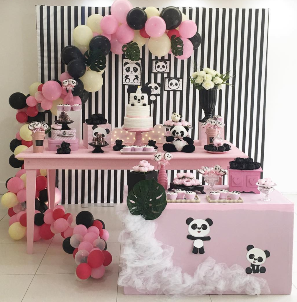 I love this panda party! -See more Panda Party ideas on B. Lovely Events