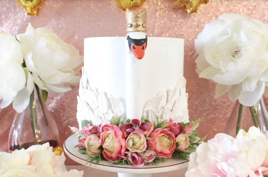 Swans with crowns birthday party- B. Lovely Events