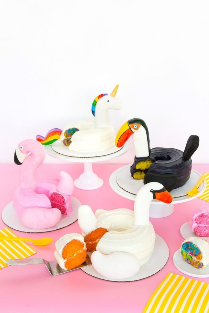 Love these cute toucan cake - See More Toucan Party Ideas at B. Lovely Events
