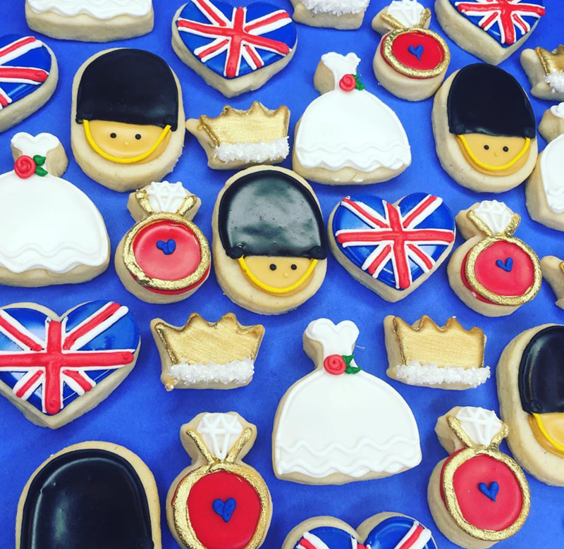 Love these royal wedding cookies! - See More Royal Wedding Lovlieness at B. Lovely Events #royalwedding #partyplanning #partythemes