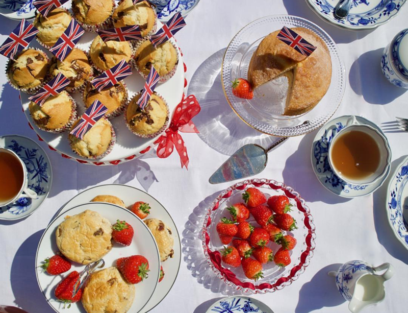 Love this set up for the royal wedding! - See More Royal Wedding Lovlieness at B. Lovely Events #royalwedding #partyplanning #partythemes