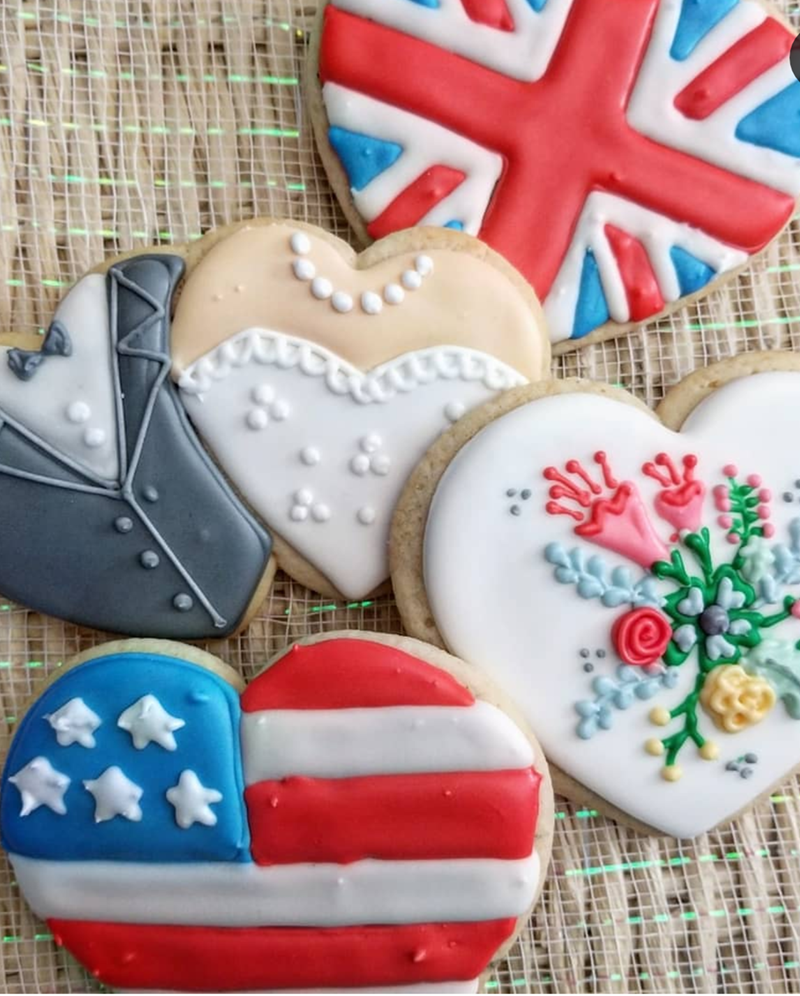 What lovely royal wedding cookies! - See More Royal Wedding Lovlieness at B. Lovely Events #royalwedding #partyplanning #partythemes