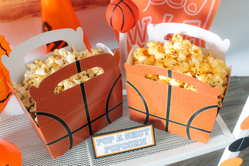 Love these basketball boxes to hold fun snacks for a basketball party! #basketball #basketballparty
