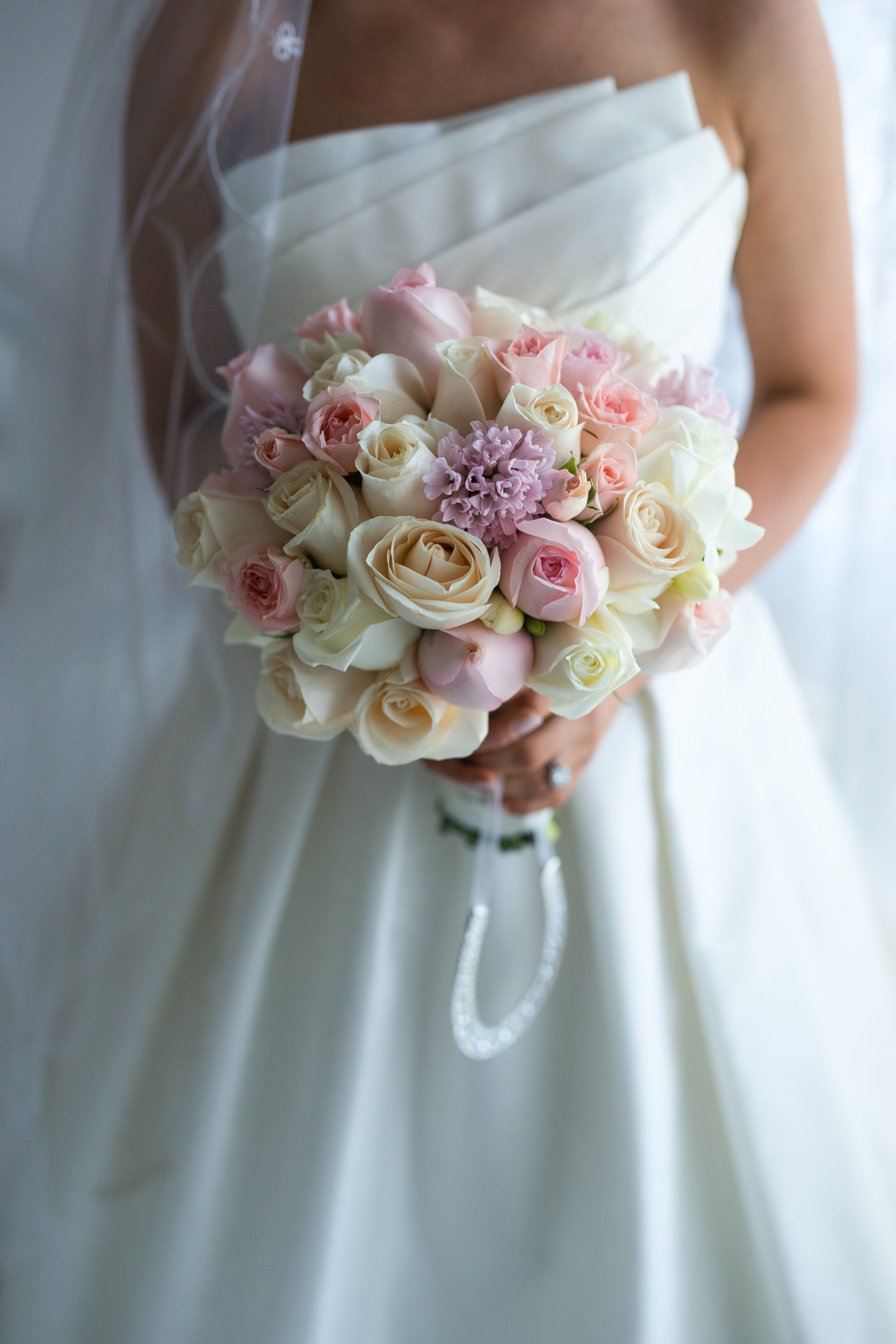 Rose Wedding bouquet - See the details on B. Lovely Events