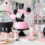 The best pink Halloween party ever from Twinkle Twinkle little party! - See more Pink Halloween Pretty on B. Lovely Events #halloween #pink #partyideas