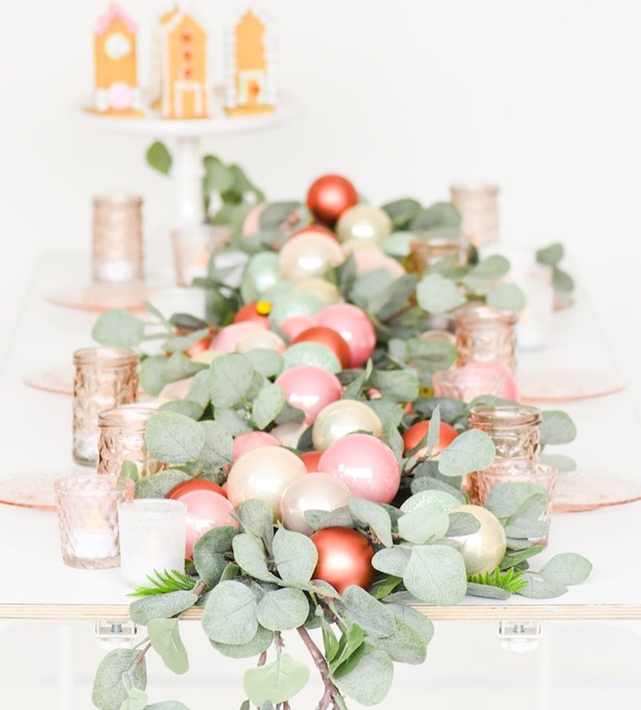 Love the fabulous pink details of this Christmas runner for a table! - See more pink Christmas ideas on B. Lovely Events! #christmas #christmasparty #christmasideas #christmasdecor