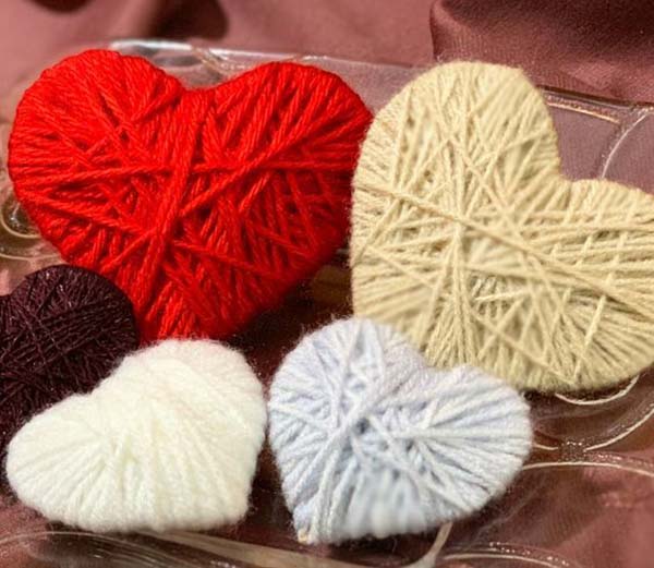 DIY yarn heart gifts